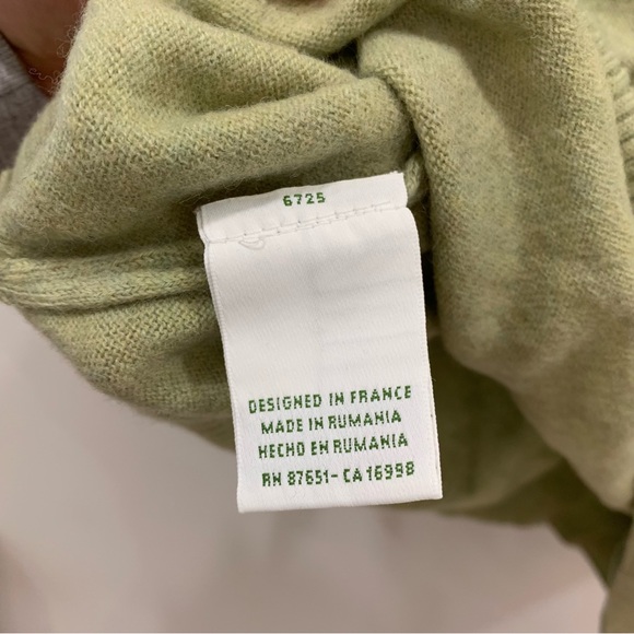 Light green Lacoste sweater - Picture 4 of 9